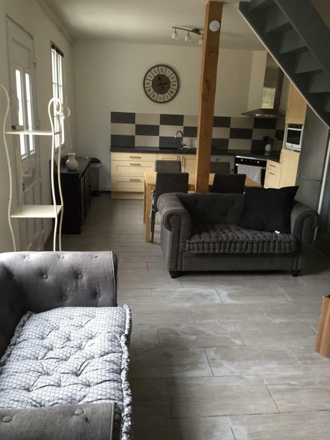 Mansard De Vallet Campagnard Blere Екстериор снимка